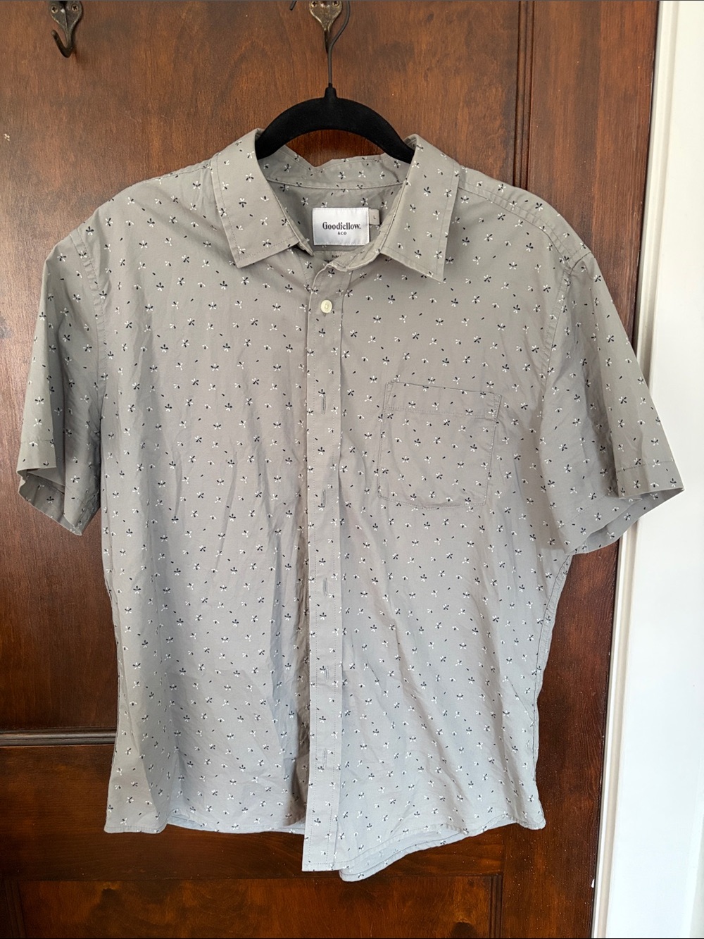 Goodfellow & Co Light Gray Short-Sleeve Printed Button-Down Shirt